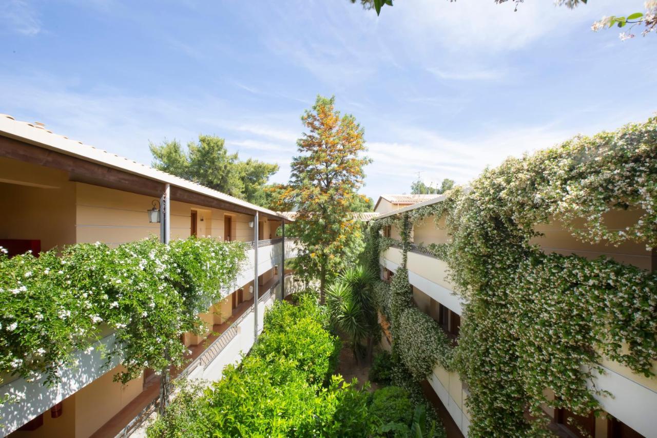 Negroponte Resort Eretria エクステリア 写真
