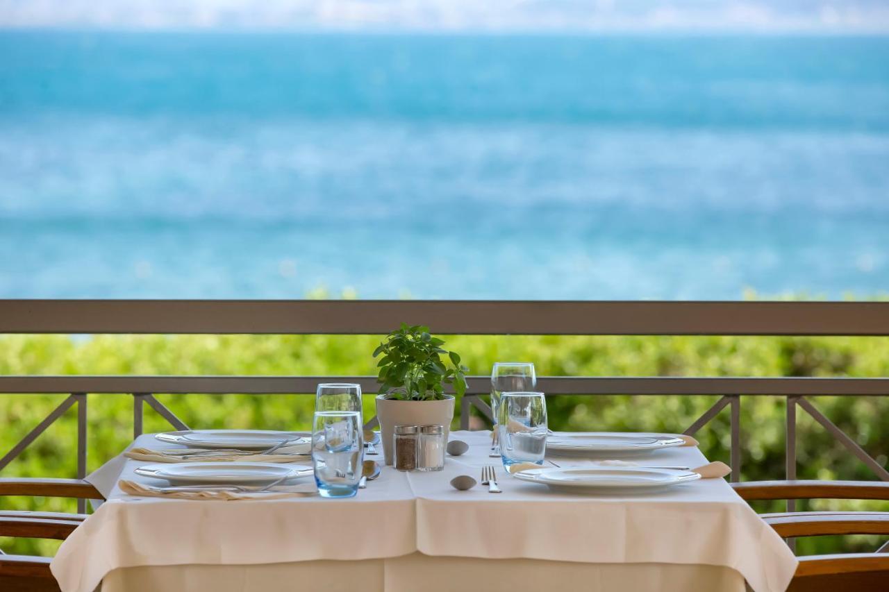 Negroponte Resort Eretria エクステリア 写真