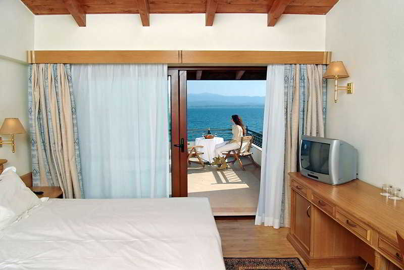 Negroponte Resort Eretria エクステリア 写真