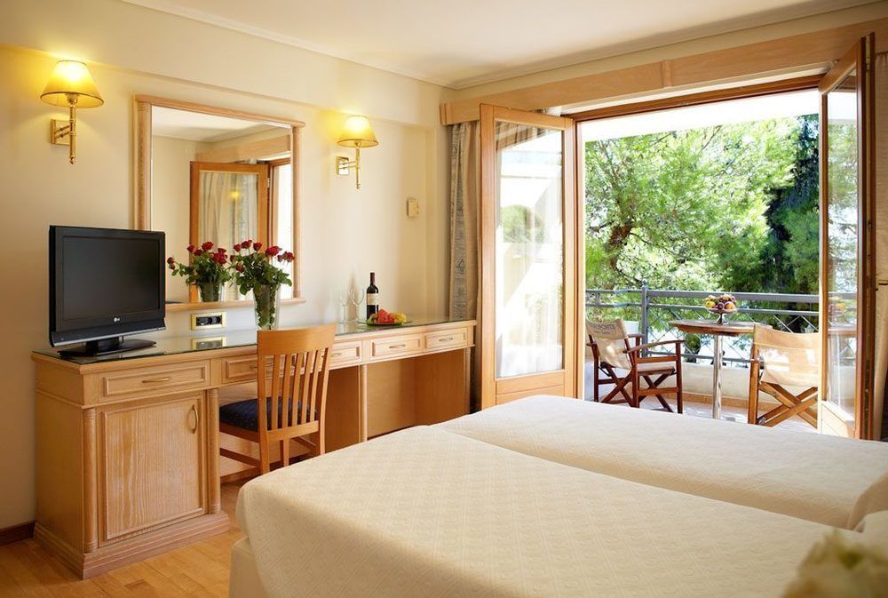 Negroponte Resort Eretria エクステリア 写真