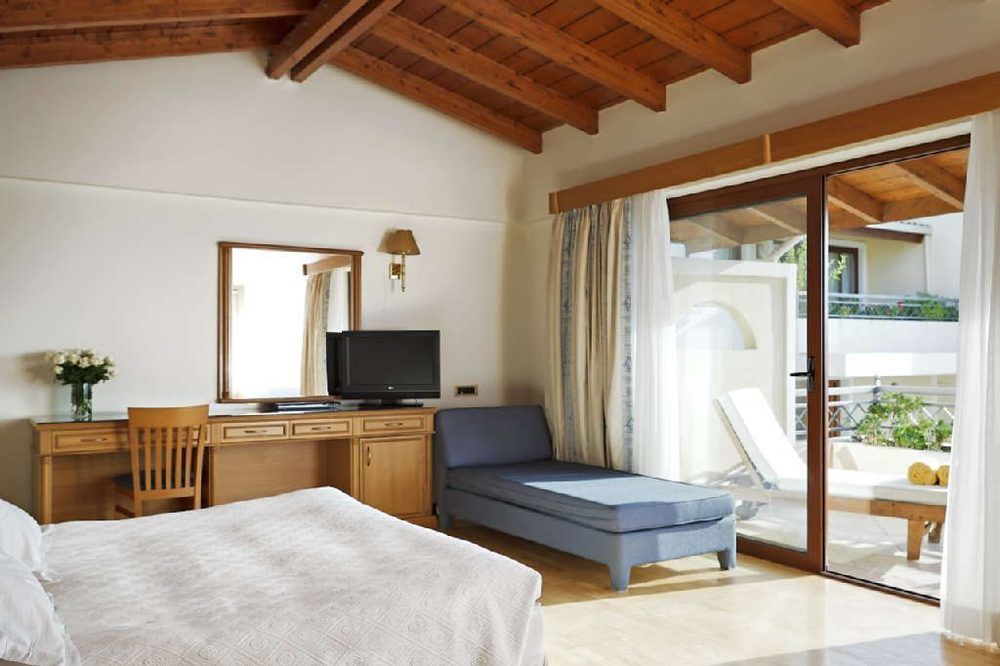 Negroponte Resort Eretria エクステリア 写真